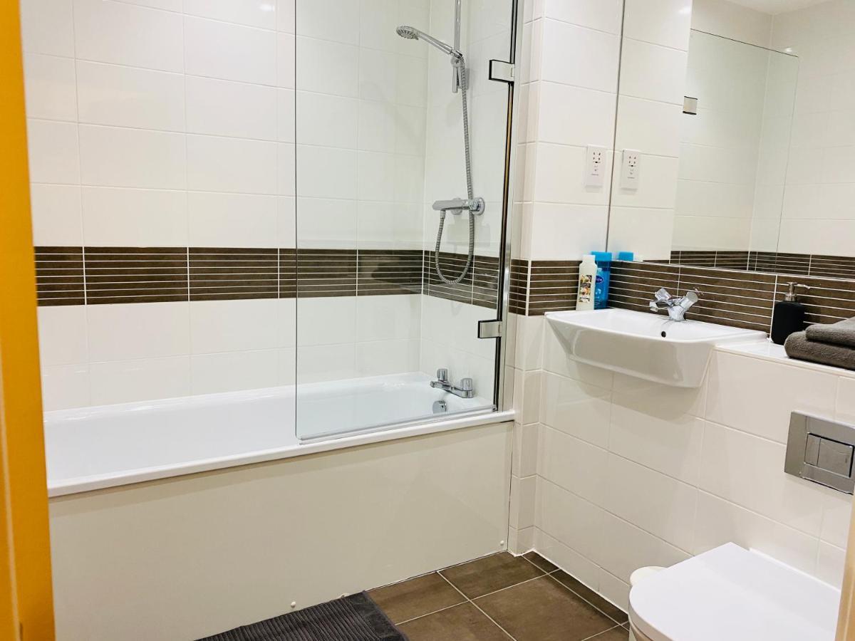 Spacious Two Bedroom Apartment In Balham Londra Exterior foto