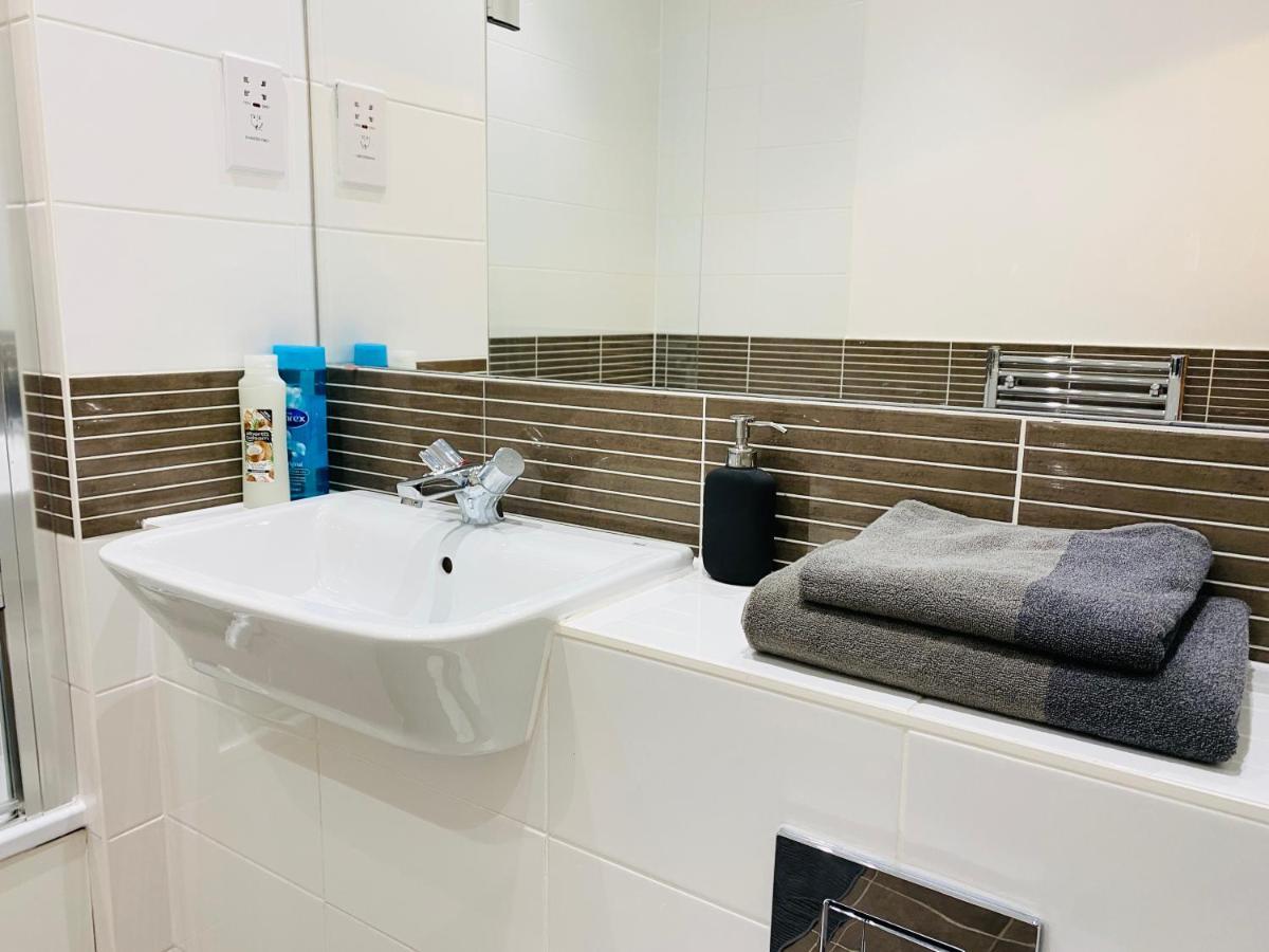 Spacious Two Bedroom Apartment In Balham Londra Exterior foto
