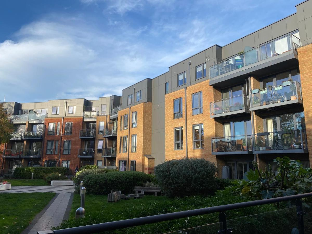 Spacious Two Bedroom Apartment In Balham Londra Exterior foto